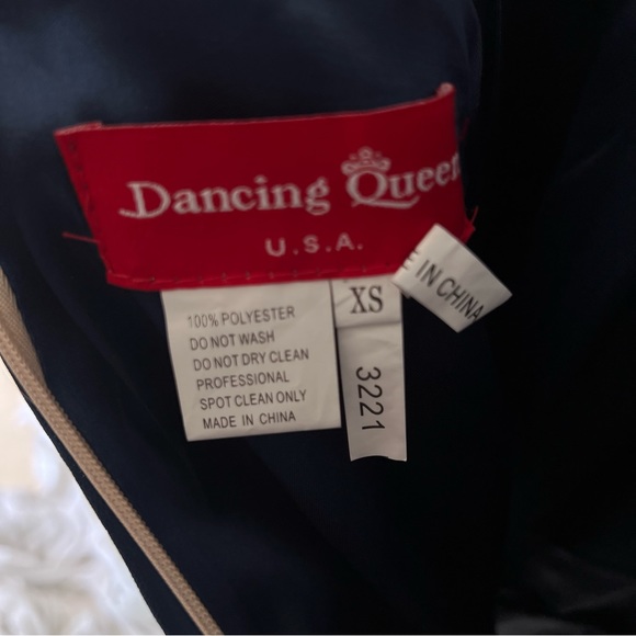 Nwt Dancing Queen formal graduation prom dress, crystals. Size Xs - Picture 6 of 6